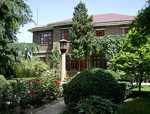 Archivo:Ambassade Peking