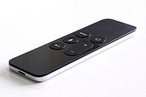 Archivo:Apple tv gen 4 remote