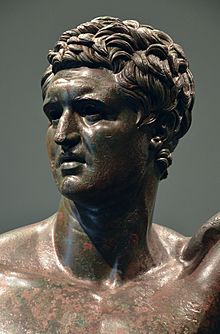 Bronze statue of a Hellenistic prince, 1st half of 2nd century BC, found on the Quirinal in Rome, Palazzo Massimo alle Terme, Rome (31479801364).jpg