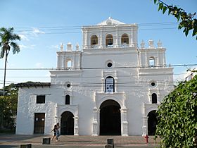Archivo:Capilla de Nuestra Señora de Guadalupe (3). Cartago, Valle, Colombia