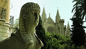 Archivo:Catedral de Palma vista desde Plaza las Tortugas.