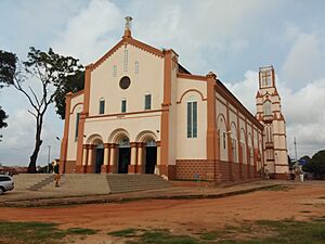 Archivo:Cathédrale Notre Dame de l'Immaculée Conception de Porto-Novo 01