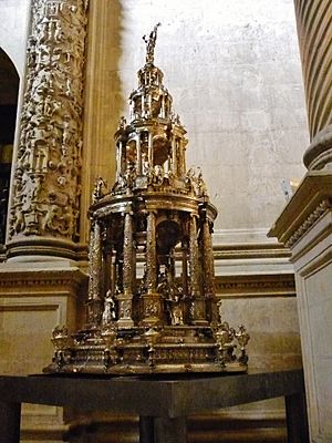 Archivo:Custodia procesional (Catedral de Sevilla)