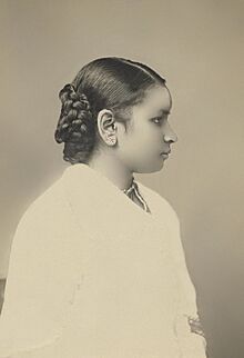 Dr. Anandibai Joshee, M.D., Class 1886.jpg