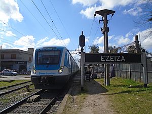 Archivo:Estación Ezeiza, cabecera de ramal eléctrico del Ferrocarril Roca.