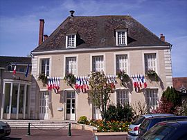 Hôtel de ville de Montmorillon.jpg