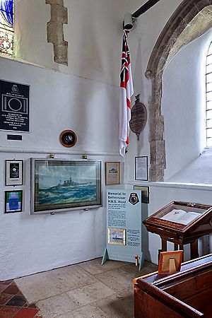 Archivo:HMS Hood memorial - St John's church, Boldre - geograph.org.uk - 2707946