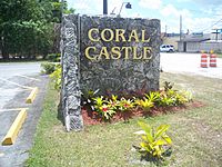 Archivo:Homestead FL Coral Castle sign01