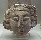 Archivo:Iberian female head Cerro Santos (M.A.N. 7674) 01
