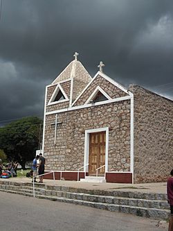 Archivo:Iglesia de Santa Vera Cruz 02