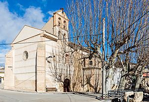 Archivo:Iglesia de Santiago Apóstol, Albeta, Zaragoza, España, 2016-01-02, DD 11