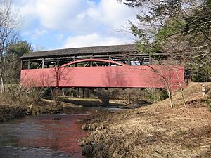 Archivo:Larrys Creek Covered Bridge
