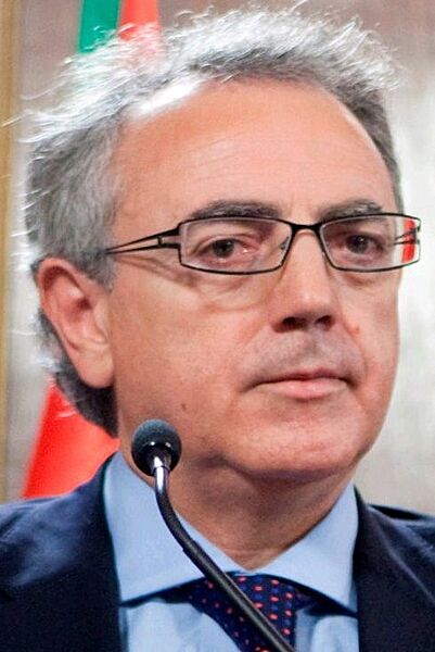 Miguel Sanz (cropped)