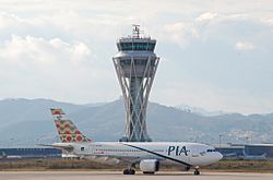 Archivo:PIA 1st flight to BCN airport