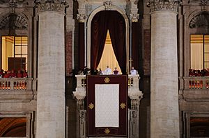Archivo:Papa Francisco recién elegido