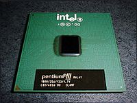 Archivo:Pentium3processor