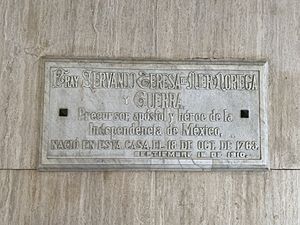 Archivo:Placa que conmemora el sitio de nacimiento de Fray Servando Teresa de Mier
