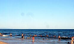 Playa de Pinamar Bajada por Av. Nogueira Canelones Uruguay - panoramio (2).jpg