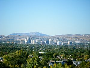 Archivo:Reno skyline