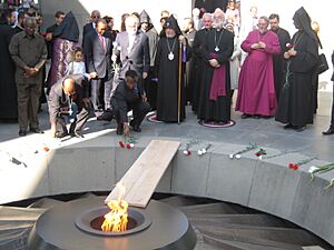 Archivo:Rowan williams garegin ii IMG 2506