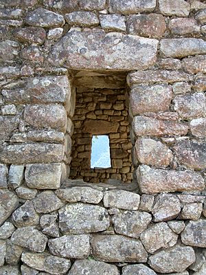 Archivo:Stone windows macchupichu