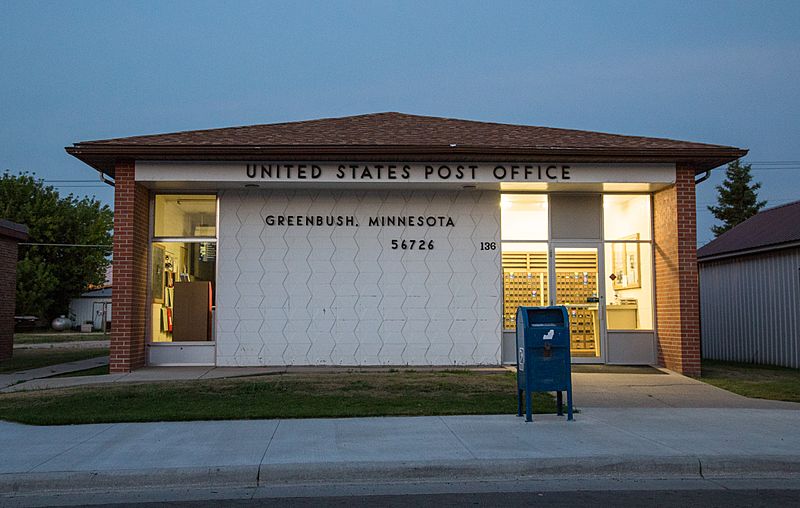 Archivo US Post Office Greenbush, Minnesota 56726 (38224846414)