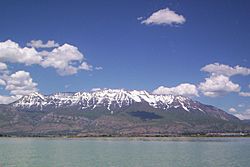 Archivo:Utah Lake by boat