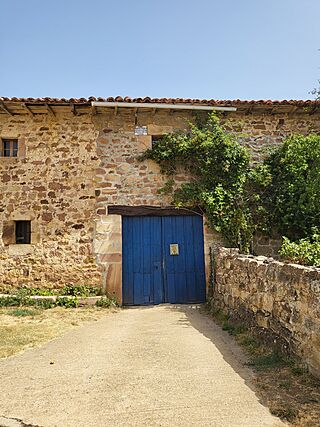 Verbios portón azul 2.jpg