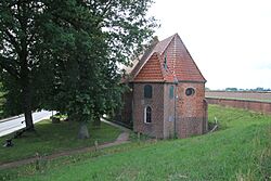 2023-07-11 Warfleth-Kirche (10).jpg