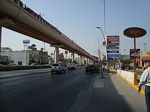 Avenida Universidad - San Nicolás de los Garza.JPG