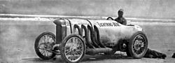 Archivo:Barney Oldfield in the "Lightning Benz" - Rc06258