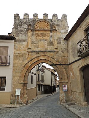 Archivo:Berlanga de Duero - Puerta de Aguilera
