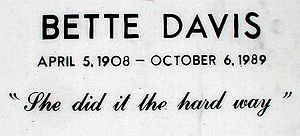 Archivo:Bette Davis epitaph