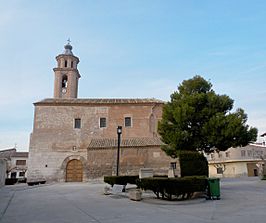 Candasnos - Iglesia de la Asunción de Nuestra Señora - Vista lateral 03.jpg