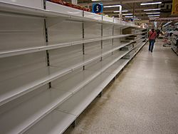 Archivo:Escasez en Venezuela, Central Madeirense 8