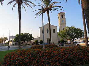 Archivo:Església a Jesús i Maria (Deltebre)