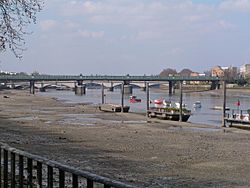 FulhamRailwayBridge.jpg