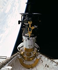 Archivo:Galileo probe deployed (large)