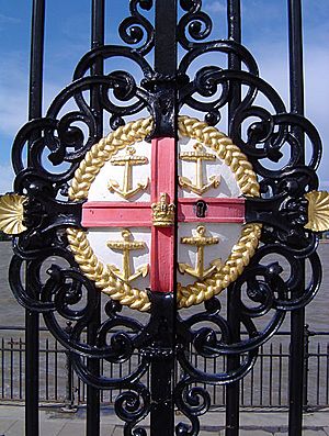 Archivo:Greenwich hospital gate