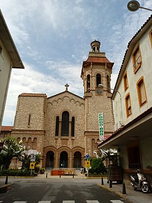 Archivo:Iglesia Románica de Santa María de Artés