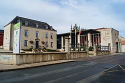 Mairie des Essarts (vue 1, 13 septembre 2015, Éduarel).jpg