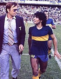 Archivo:Marzolini maradona 1981