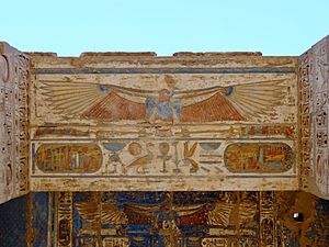 Archivo:Medinet Habu Ramses III. Zweiter Pylon 04