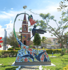 Archivo:Momumento Colibri Inca Encino