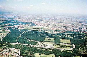 Archivo:Monza aerial photo
