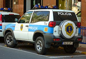 Archivo:Nissan Terrano Policía Generalitat Valenciana