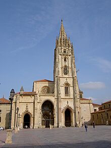 Archivo:Oviedo-Catedral