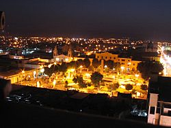 Plaza de Armas de Ica de noche