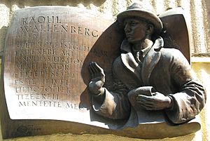 Archivo:Raoul Wallenberg plaque Budapest