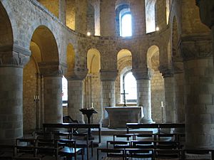 Archivo:Wakefield Tower Chapel - Tower of London